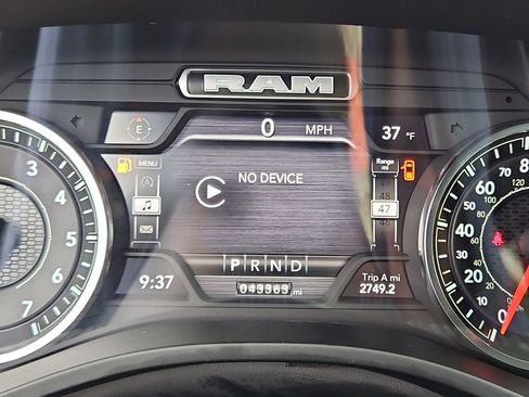 Used 2024 RAM 1500 Laramie image 13