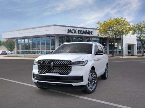 New 2026 Lincoln Navigator Reserve AWD/4WD image 2
