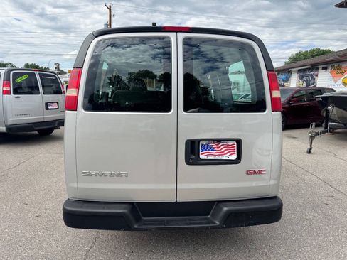 Used 2006 GMC Savana 1500 Passenger RWD image 7