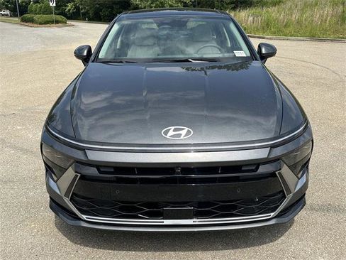 New 2025 Hyundai Sonata Limited image 8