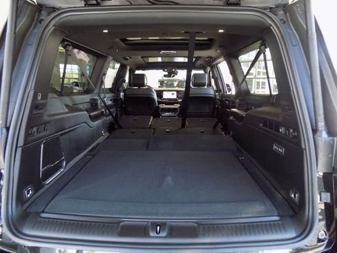 New 2026 Jeep Grand Wagoneer L Limited AWD/4WD image 32
