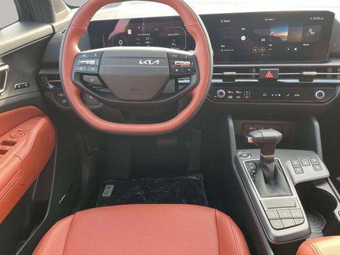 New 2026 Kia Sportage SX image 12