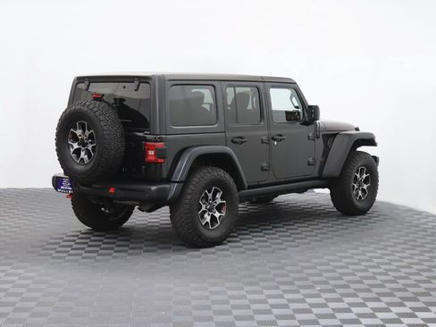 Used 2018 Jeep Wrangler Unlimited Rubicon AWD/4WD image 11