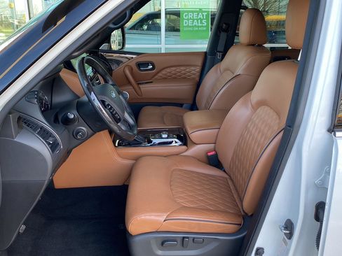 Used 2024 INFINITI QX80 Sensory image 20