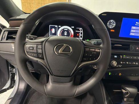 Used 2024 Lexus ES 350 w/ Premium Package image 11