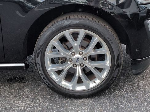 Used 2018 Ford Expedition Max Platinum AWD/4WD image 12