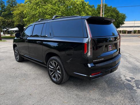 Used 2023 Cadillac Escalade ESV Sport Platinum AWD/4WD image 7