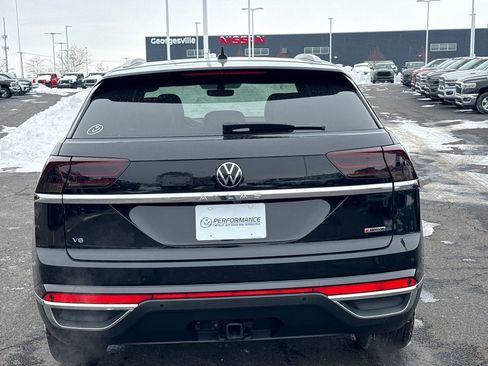 Used 2021 Volkswagen Atlas Cross Sport SEL image 4