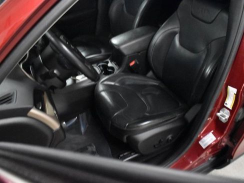 Used 2015 Jeep Cherokee Limited image 13