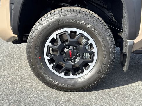 New 2026 Toyota Tacoma TRD Off-Road image 6