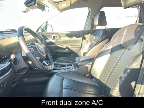 Used 2024 Kia Sorento S image 10