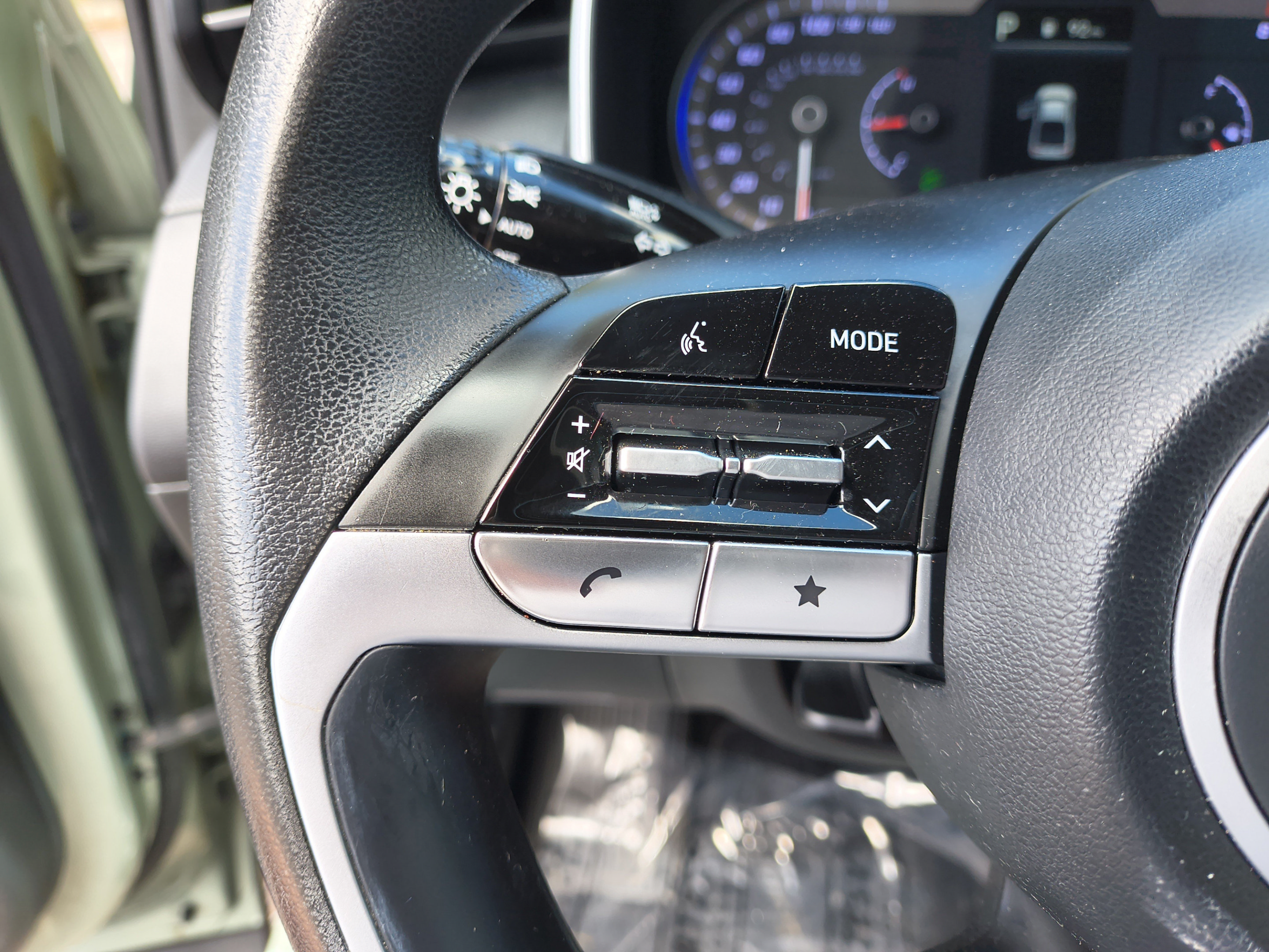 Certified 2023 Hyundai Santa Cruz SE FWD image 25