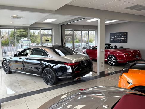 Used 2019 Jaguar F-PACE R-Sport image 42