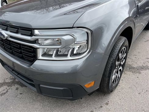 Used 2022 Ford Maverick Lariat image 9