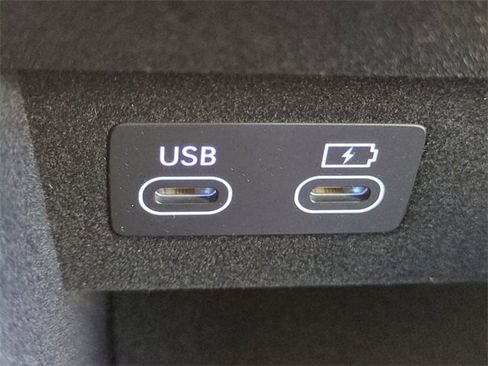 Certified 2026 Genesis GV70 2.5T Sport Prestige image 21