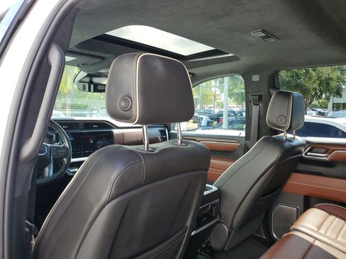 Used 2024 GMC Sierra 1500 Denali Ultimate AWD/4WD image 13