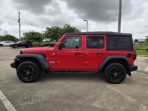 Used 2018 Jeep Wrangler Unlimited Sport S AWD/4WD image 3