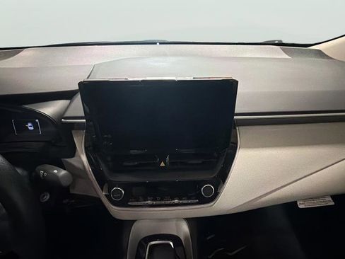 Used 2026 Toyota Corolla LE FWD image 18