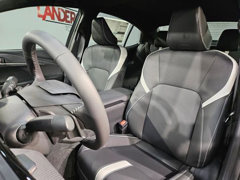 New 2026 Toyota Camry Hybrid FWD image 12