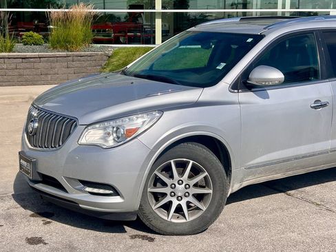 Used 2017 Buick Enclave Leather AWD/4WD image 2