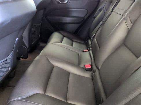 Used 2018 Volvo XC60 T6 Inscription w/ Convenience Package image 21