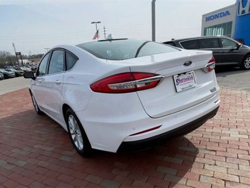Used 2020 Ford Fusion SE image 8