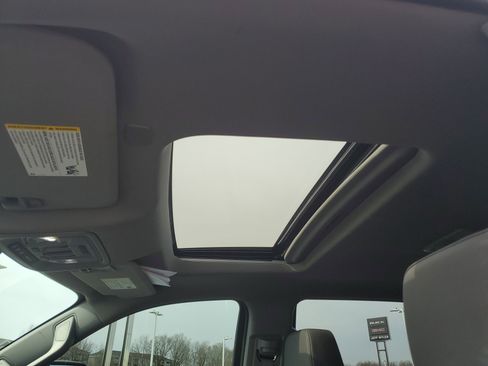 Used 2025 Chevrolet Silverado 2500 LTZ w/ LTZ Plus Package image 18