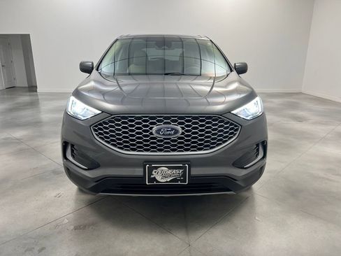 Used 2024 Ford Edge SEL image 2
