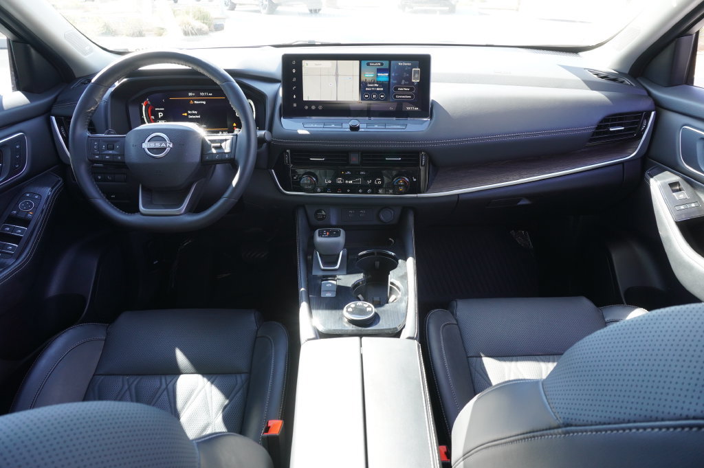 Certified 2025 Nissan Rogue Platinum w/ Platinum Premium Package AWD/4WD image 11