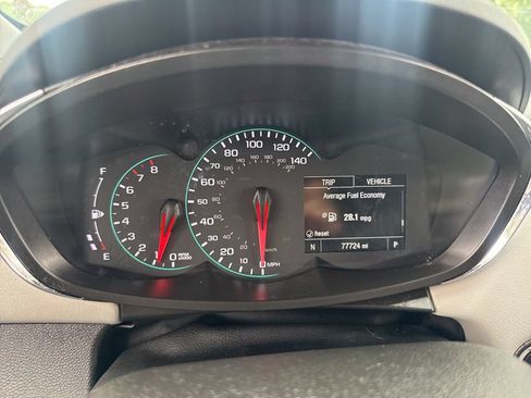 Used 2018 Chevrolet Trax LT w/ Driver Confidence Package FWD image 27