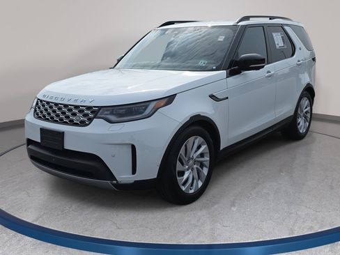 Used 2025 Land Rover Discovery S image 1