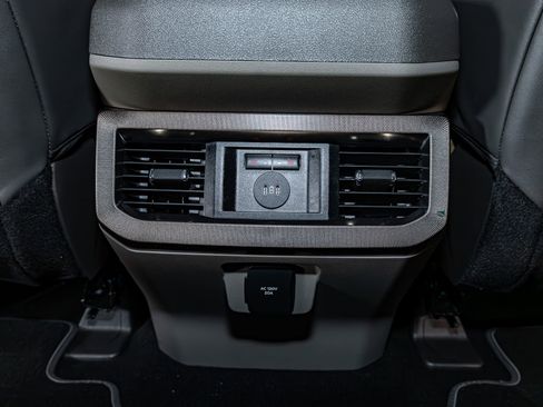 Used 2026 Ford F250 Platinum w/ Platinum Plus Package image 23