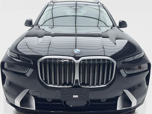 Used 2024 BMW X7 xDrive40i image 4