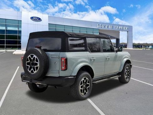 Used 2022 Ford Bronco Outer Banks image 4