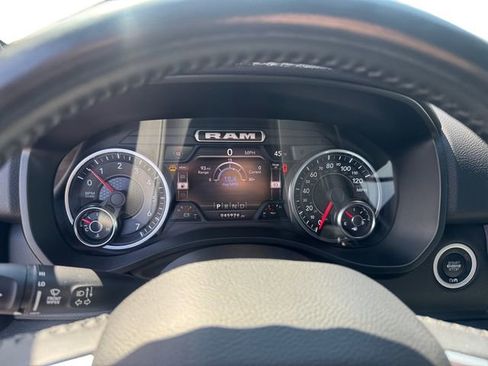 Used 2022 RAM 1500 Big Horn AWD/4WD image 14