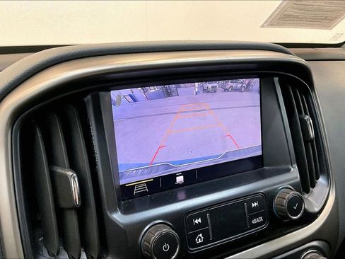 Used 2020 Chevrolet Colorado Z71 AWD/4WD image 16