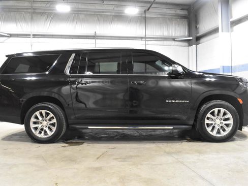Used 2023 Chevrolet Suburban Premier AWD/4WD image 27