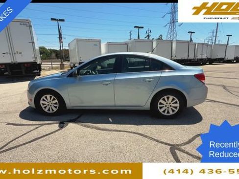 Certified 2011 Chevrolet Cruze LS FWD image 5