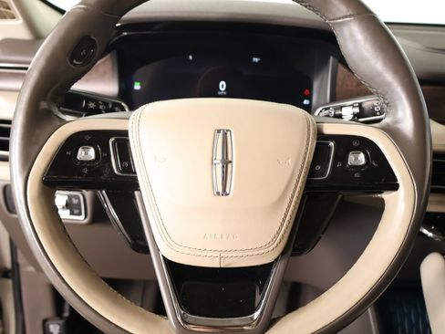 Used 2021 Lincoln Aviator Grand Touring w/ Elements Package Plus AWD/4WD image 3