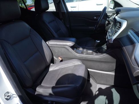 Used 2019 GMC Acadia SLT w/ Black Edition FWD image 9