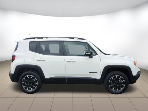 Used 2023 Jeep Renegade Latitude image 8