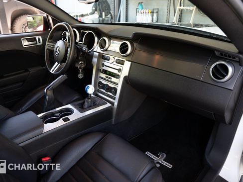 Used 2008 Ford Mustang Shelby GT500 RWD image 34