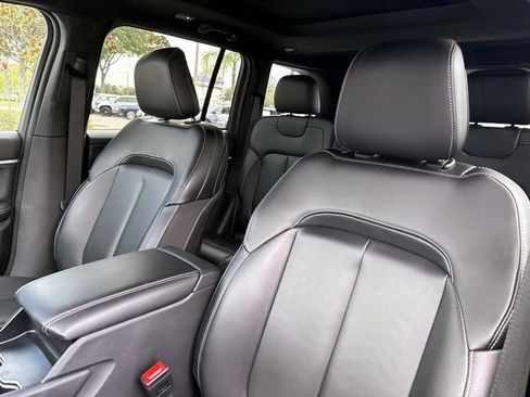 Used 2024 Jeep Grand Cherokee Limited AWD/4WD image 21