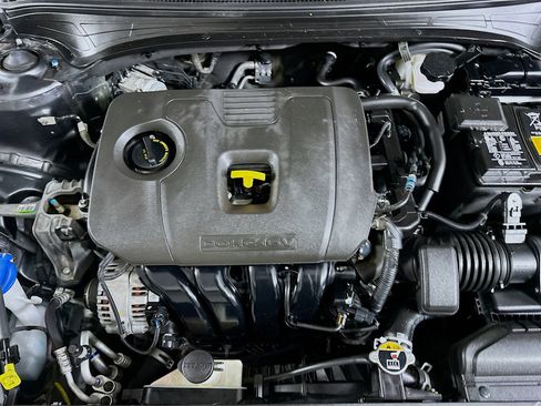 Used 2023 Kia Forte LX image 31