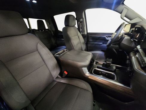Certified 2025 Chevrolet Silverado 1500 RST AWD/4WD image 23