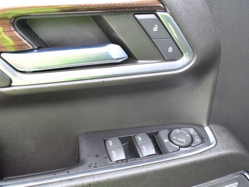 Used 2023 Chevrolet Silverado 1500 LT Trail Boss w/ LT Trail Boss Premium Package image 16