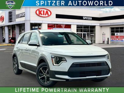 New 2025 Kia Niro LX