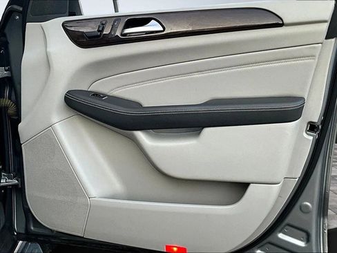 Used 2014 Mercedes-Benz ML 350 4MATIC w/ Premium 1 Package image 25