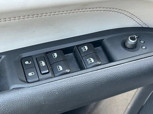 Used 2025 Jeep Compass Limited AWD/4WD image 14