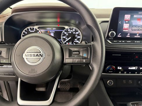 Used 2021 Nissan Rogue SV AWD/4WD image 27